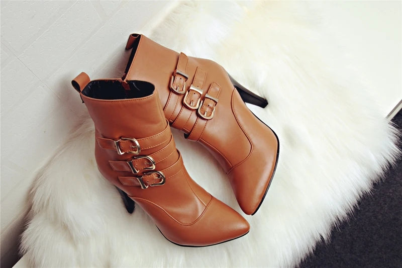 Bottines à bout pointu