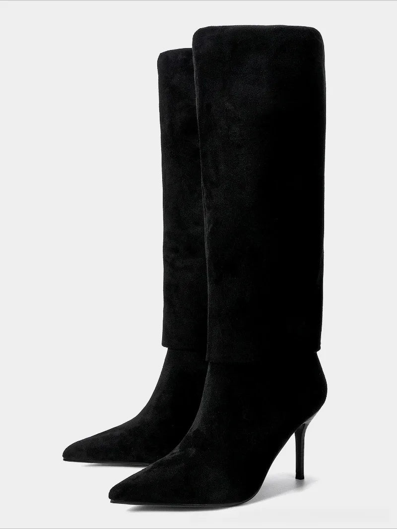 Bottes hautes à talons aiguilles