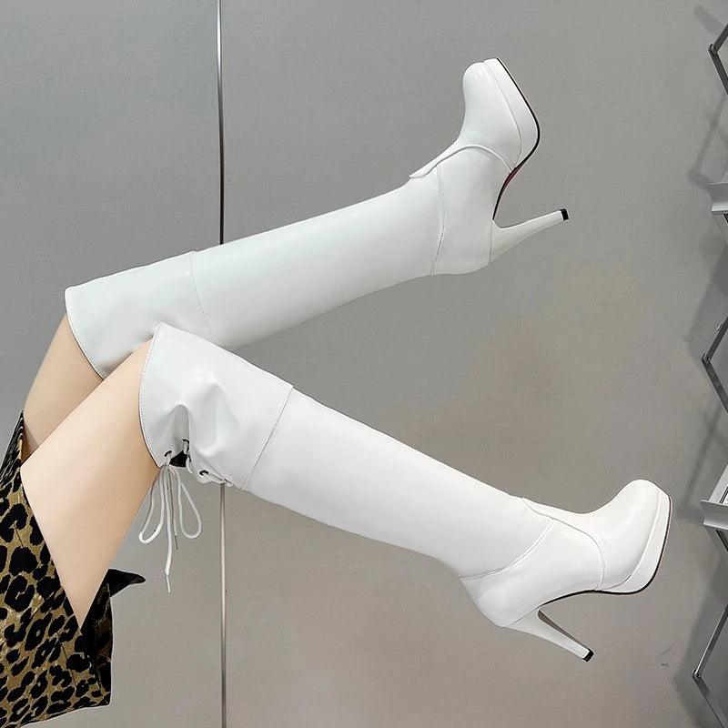 Bottes cuissardes à talons hauts