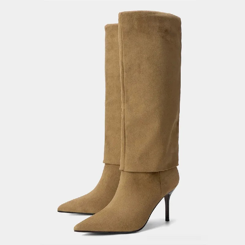 Bottes hautes à talons aiguilles